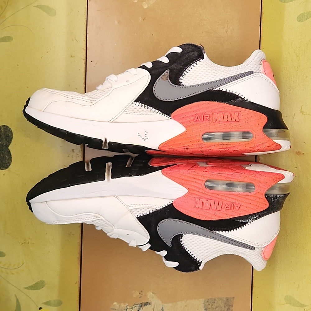 Nike Women’s 7.5 Air Max Excee White Grey Black Pink Sneakers Shoes CD5432-100